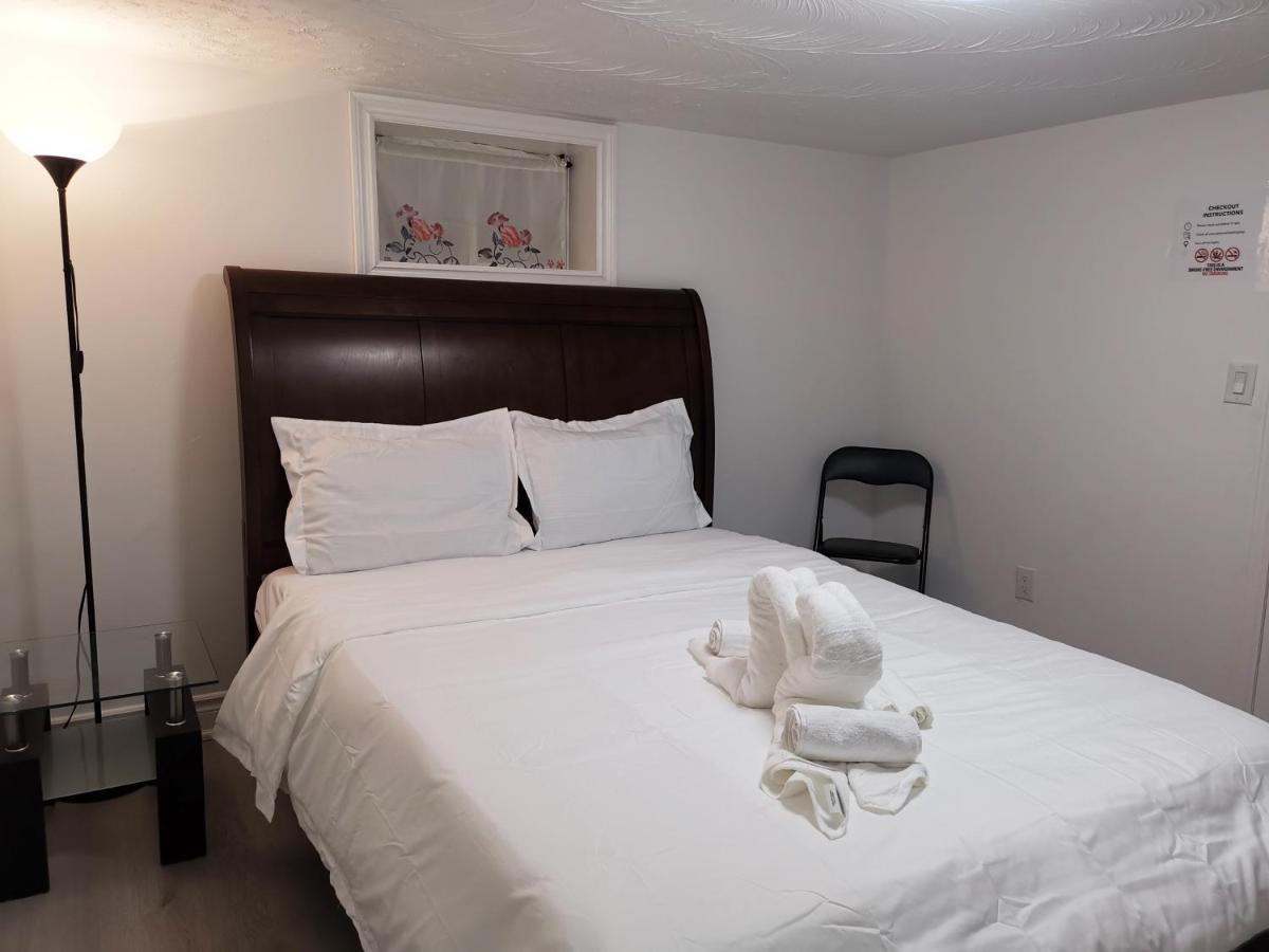 Tidy Private Rooms With Full Kitchen Toronto Exteriér fotografie